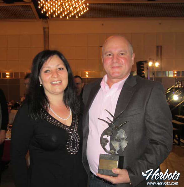 Pigeon Bids Drapa Andreas