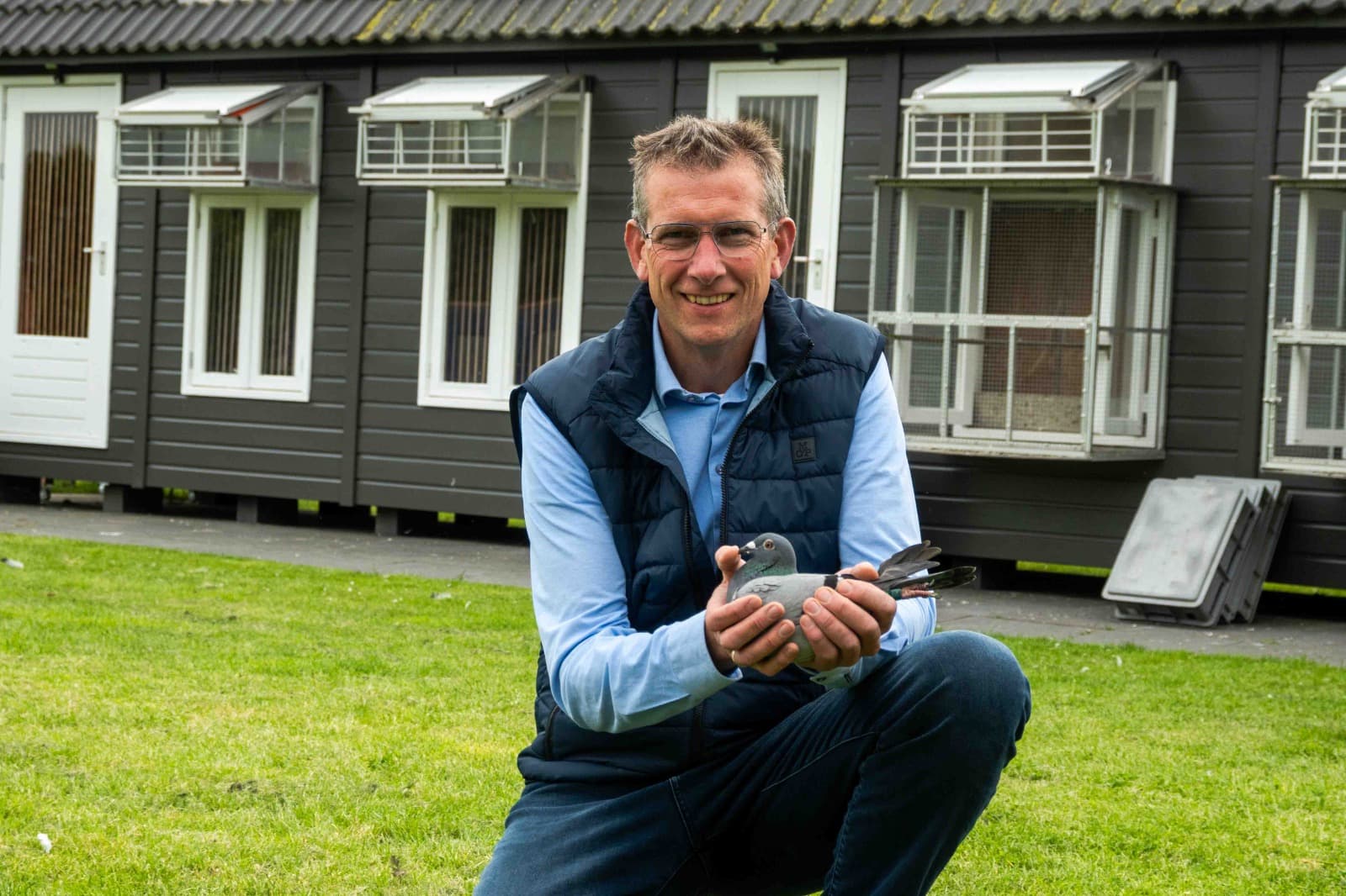 Pigeon Bids Bram ten Klei