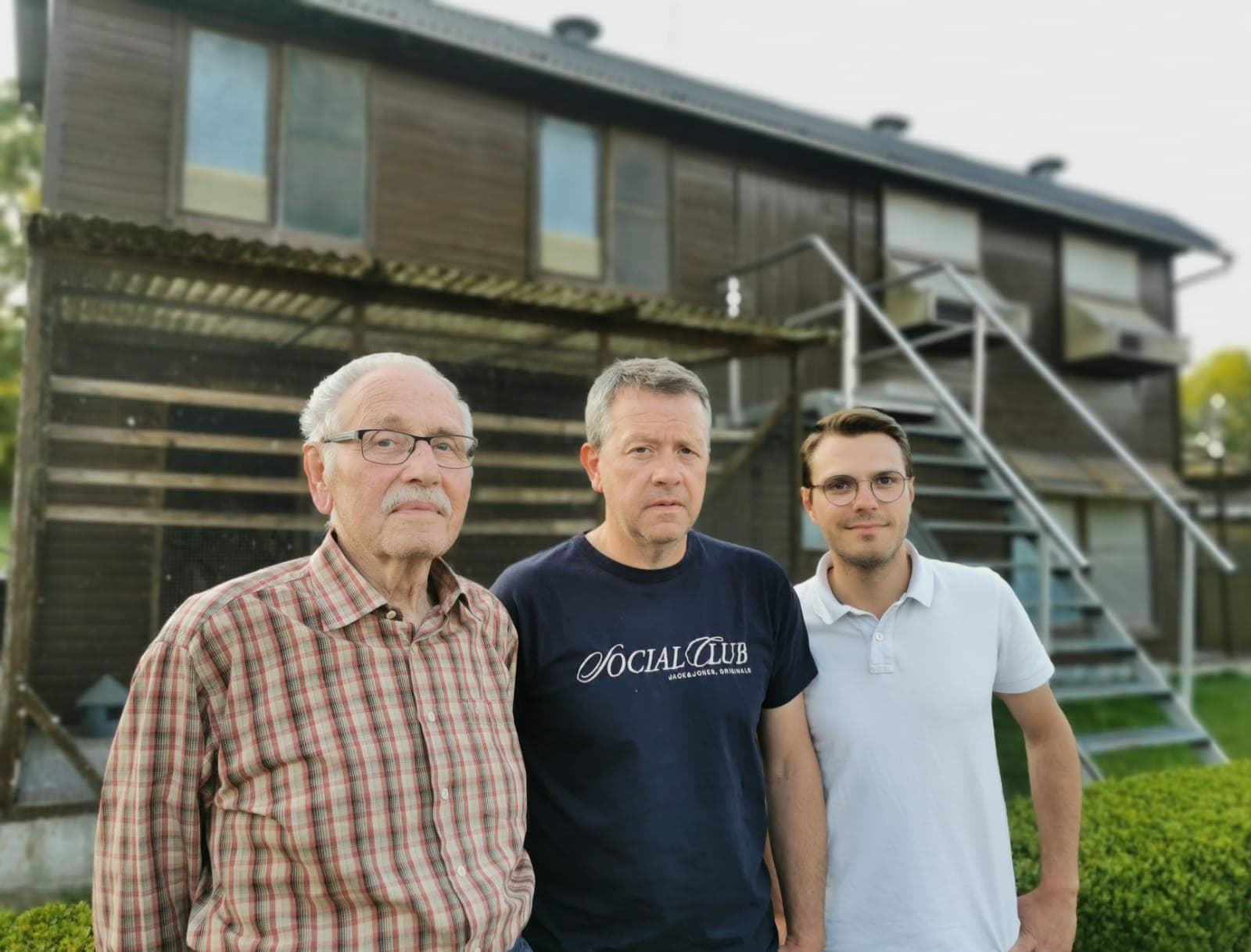 Jean, Franck and Nathan Bodson (Heure-le-Romain) 1st National Champion KBDB middle distance old + yearling 2023