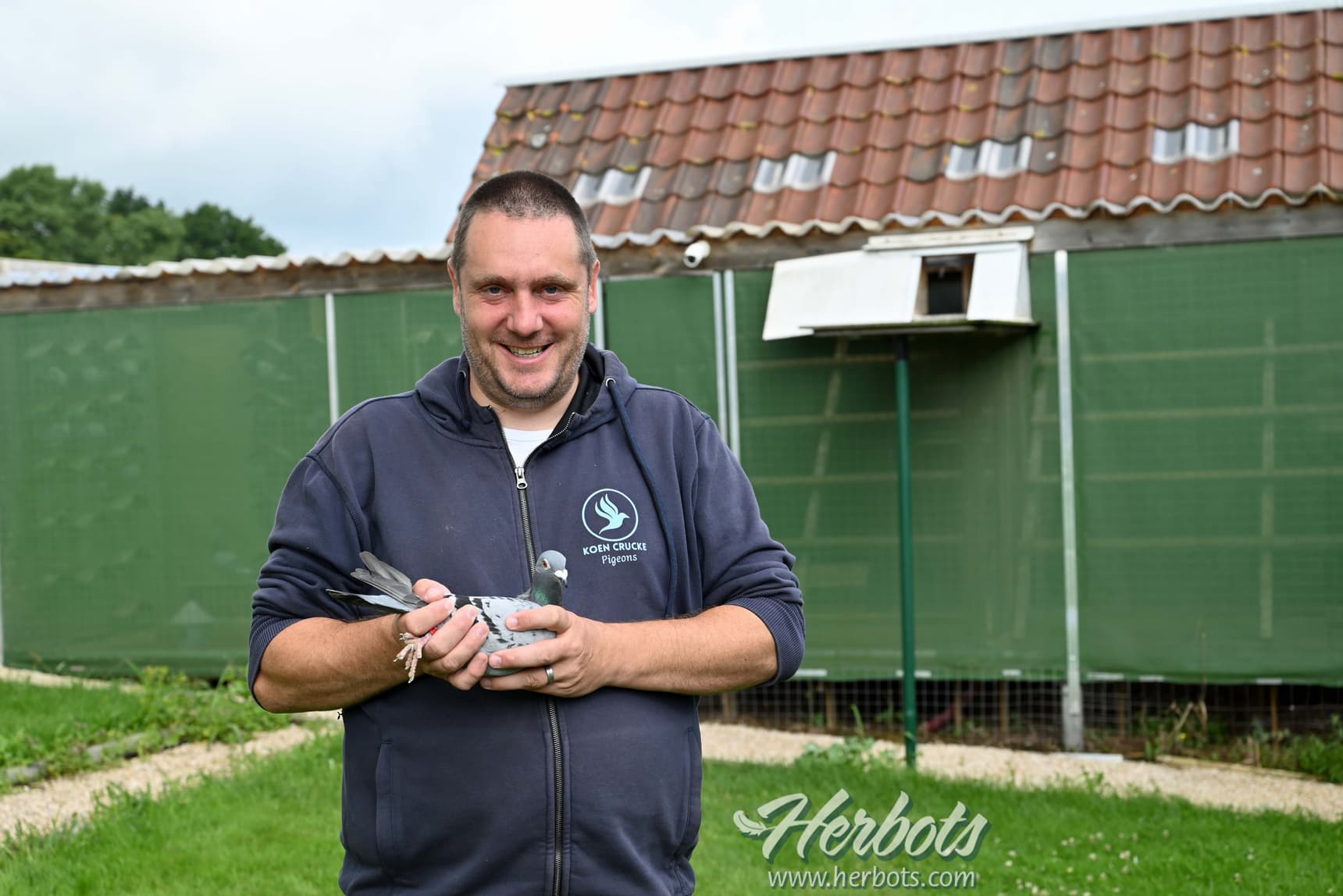 Crucke Koen – Onkerzele 1e Prov. Bourges Oost-Vlaanderen 2.224 jaarse – snelste van 3.496d.